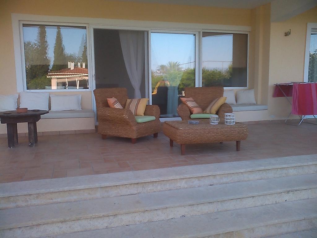 Marathon Beachside Villa 100M From The Beach Schinias Bagian luar foto