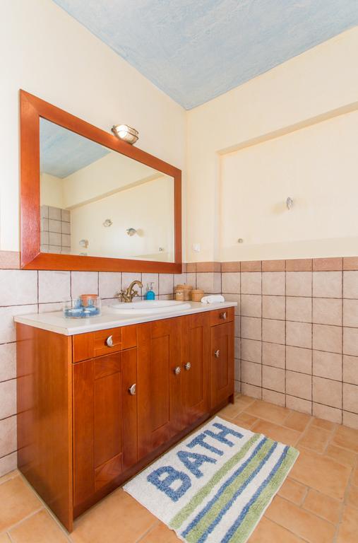 Marathon Beachside Villa 100M From The Beach Schinias Bagian luar foto