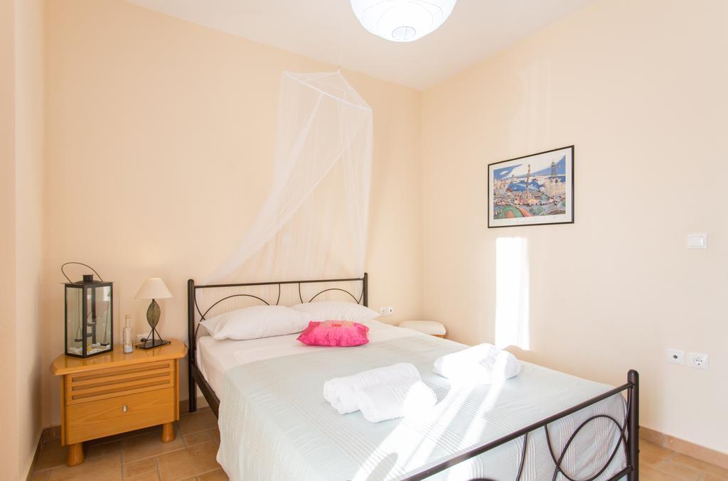 Marathon Beachside Villa 100M From The Beach Schinias Bagian luar foto