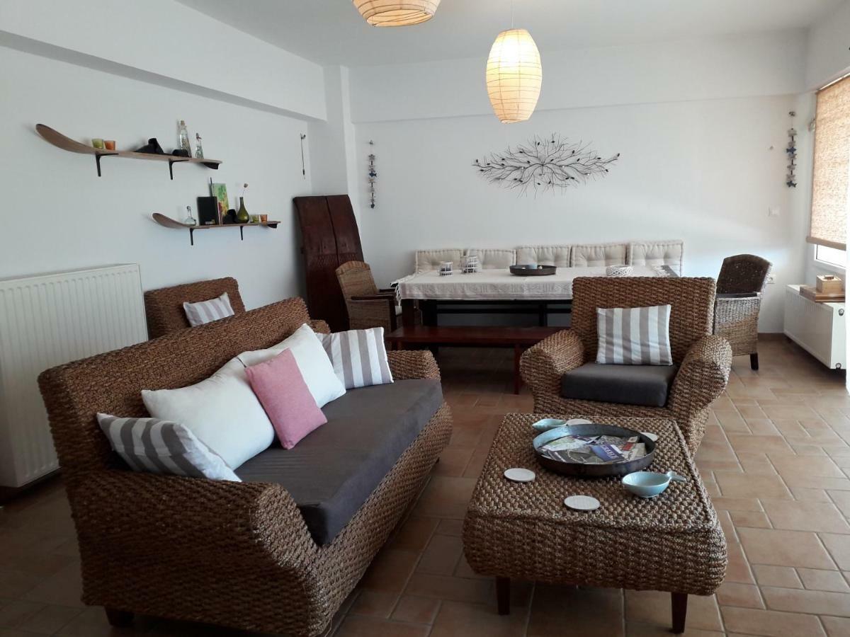 Marathon Beachside Villa 100M From The Beach Schinias Bagian luar foto