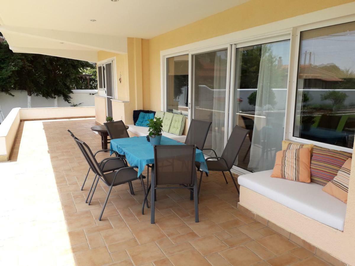 Marathon Beachside Villa 100M From The Beach Schinias Bagian luar foto